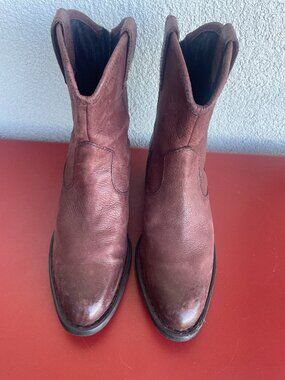 NEW Burgundy Born Wynd Western Ankle leather Boots size 7 US
